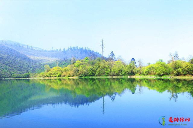 乐山夏季旅游景点排行榜前十名 乐山十大夏季避暑旅游景点 乐山夏天适合避暑