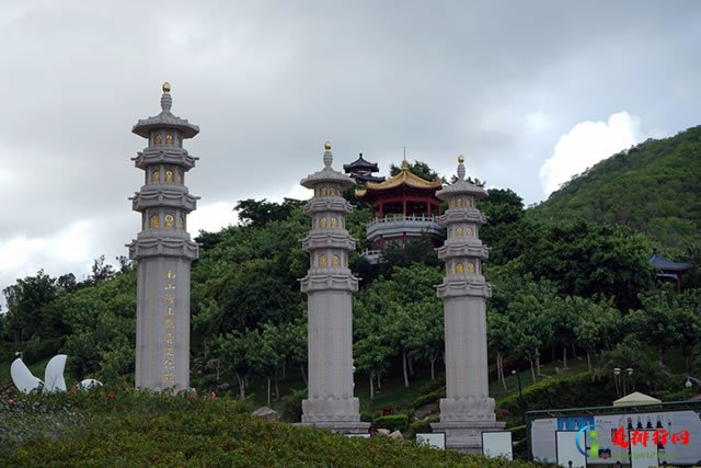 三亚夏季旅游景点排行榜前十名 三亚十大夏季避暑旅游景点 三亚夏天适合避暑