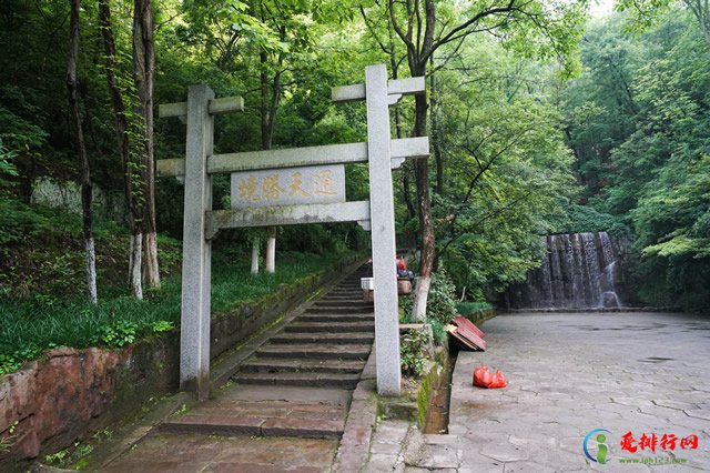 赣州夏季旅游景点排行榜前十名 赣州十大夏季避暑旅游景点 赣州夏天适合避暑