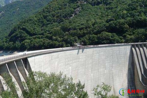 世界最高十大蹦极圣地排行榜 全球蹦极十大圣地排名