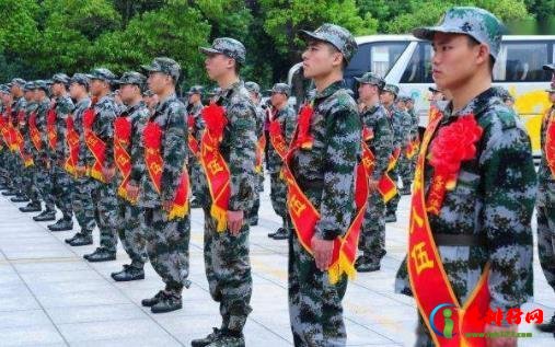 义务兵两年期间能回家吗 义务兵两年退伍费大概