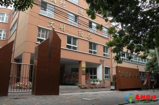 户口房产证不一致按哪个入学？学区房小孩户口