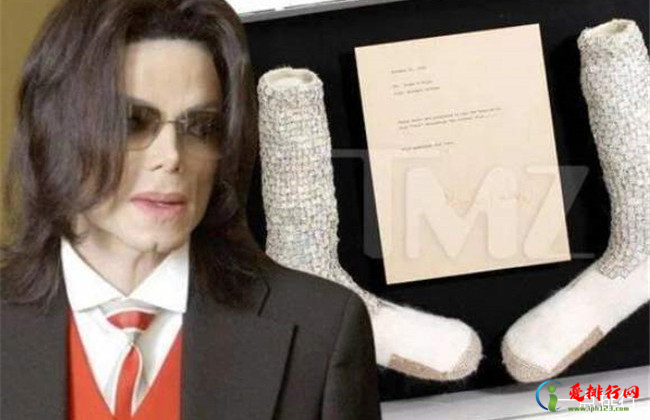 杰克逊水晶袜拍卖 价值或将高达200万美元