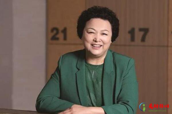 福布斯2022中国杰出商界女性榜,福布斯中国最杰出商界女性前十名